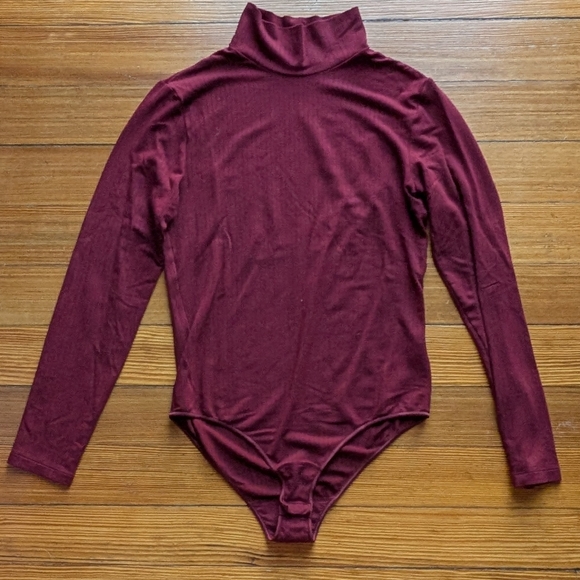 Uniqlo Red Bodysuit - Picture 2 of 8